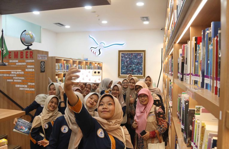 SMK Muhammadiyah Wonosari Eksplorasi Pengetahuan Anti Pencucian Uang dan Literasi Keuangan di PPATK