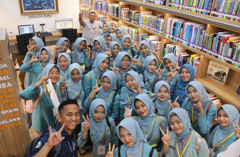 Belajar Cegah Pencucian Uang Sejak Dini, Siswa SMK YPE Kroya Kunjungi PPATK